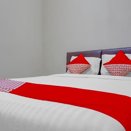 Oyo 117 Blueberry Homestay Jakarta Kültér fotó