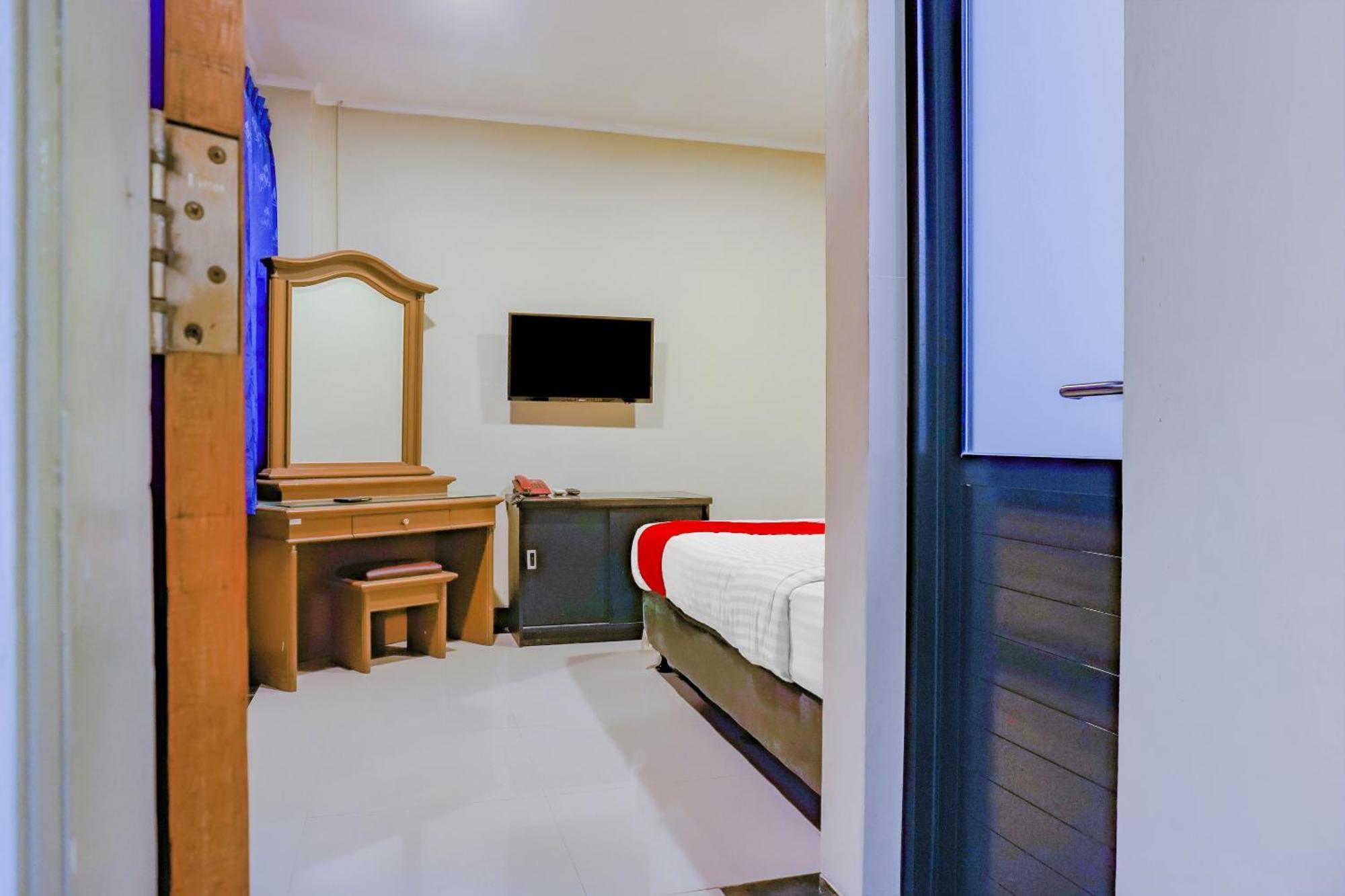 Oyo 117 Blueberry Homestay Jakarta Kültér fotó