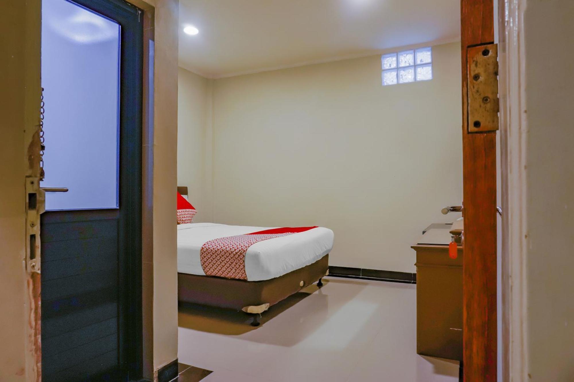 Oyo 117 Blueberry Homestay Jakarta Kültér fotó