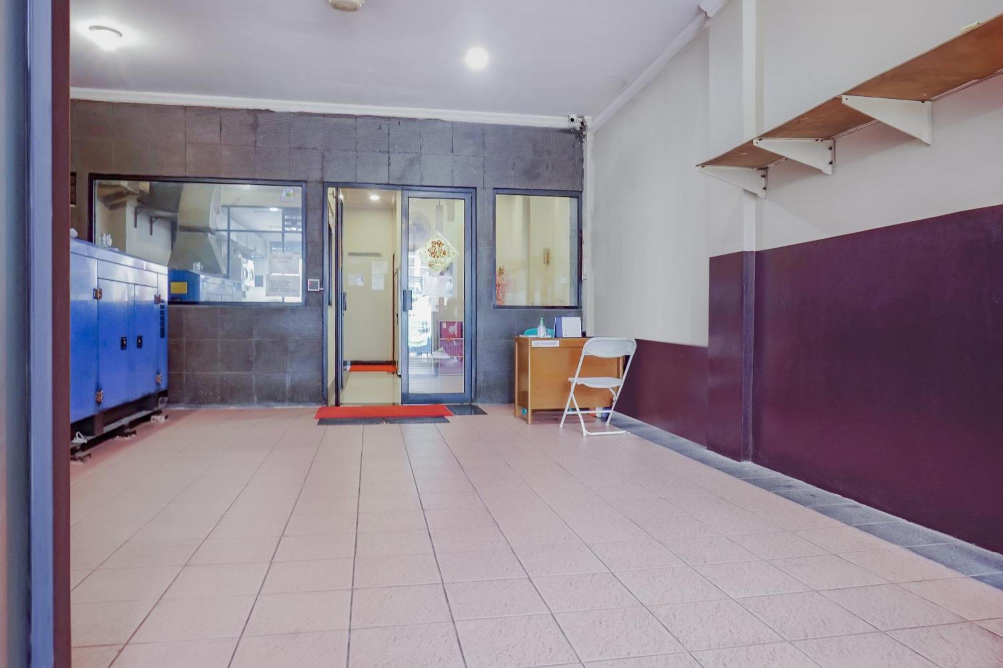 Oyo 117 Blueberry Homestay Jakarta Kültér fotó
